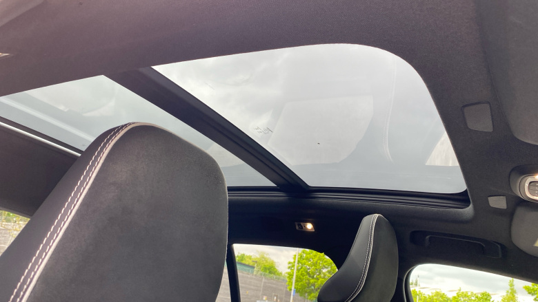 Volvo Xc40 1.5 T5 Recharge PHEV Ultimate Dark 5dr Auto Estate